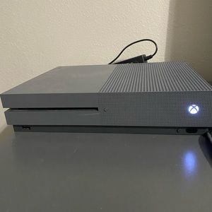 Xbox 1S BUNDLE